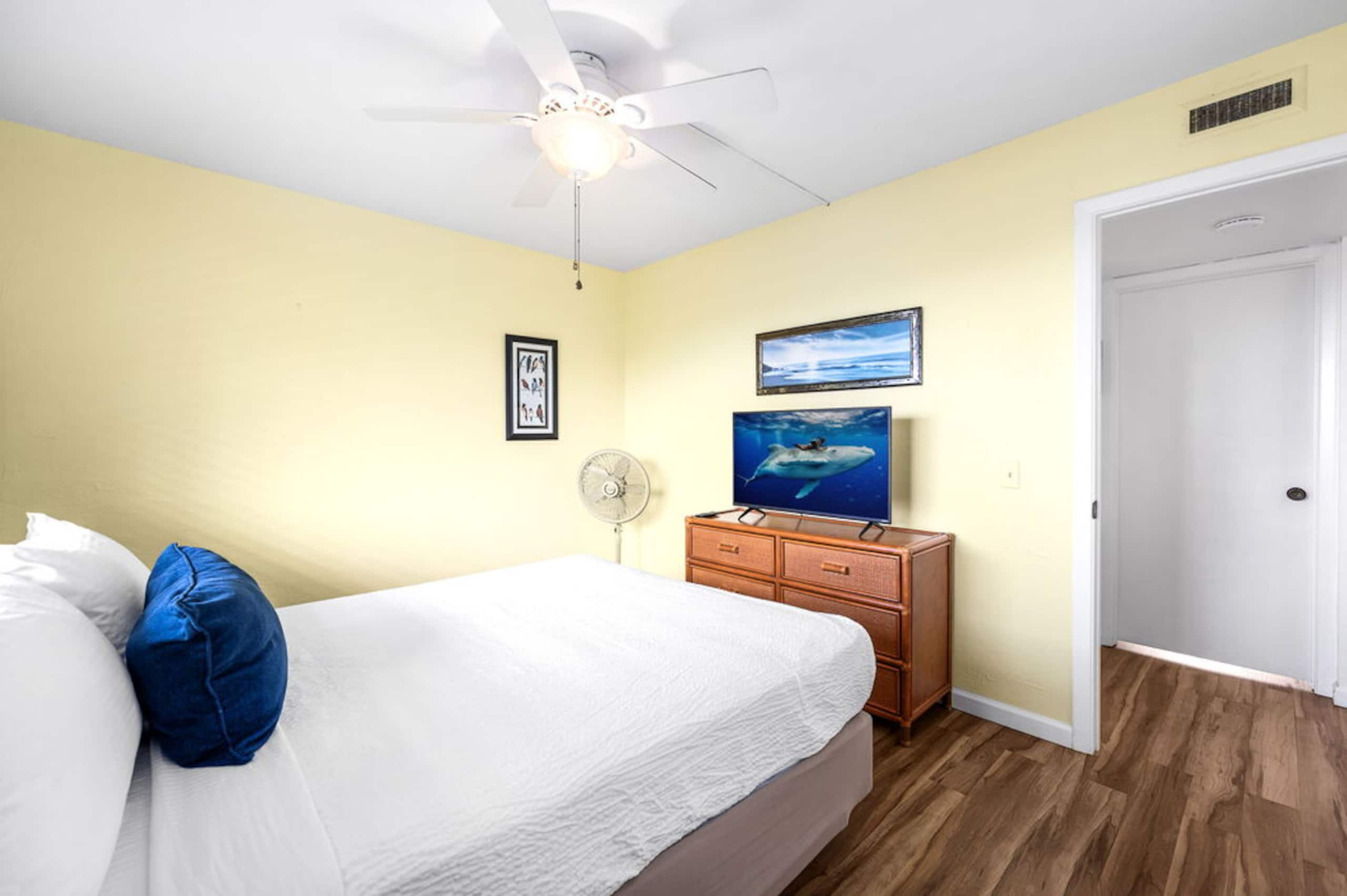 Condo in Kailua-Kona · ★4.86 · 2 bedrooms · 3 beds · 2 baths - Image 13