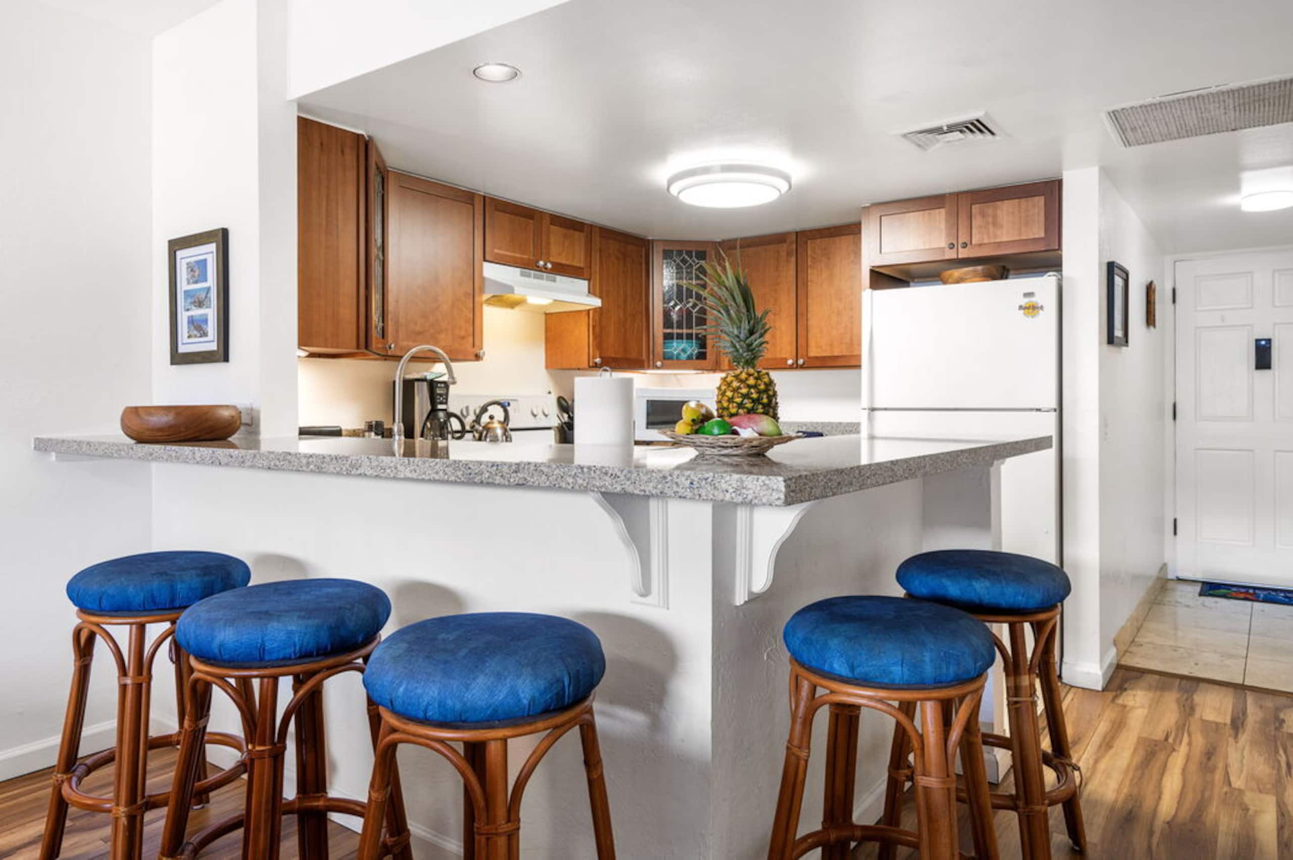 Condo in Kailua-Kona · ★4.86 · 2 bedrooms · 3 beds · 2 baths - Image 6