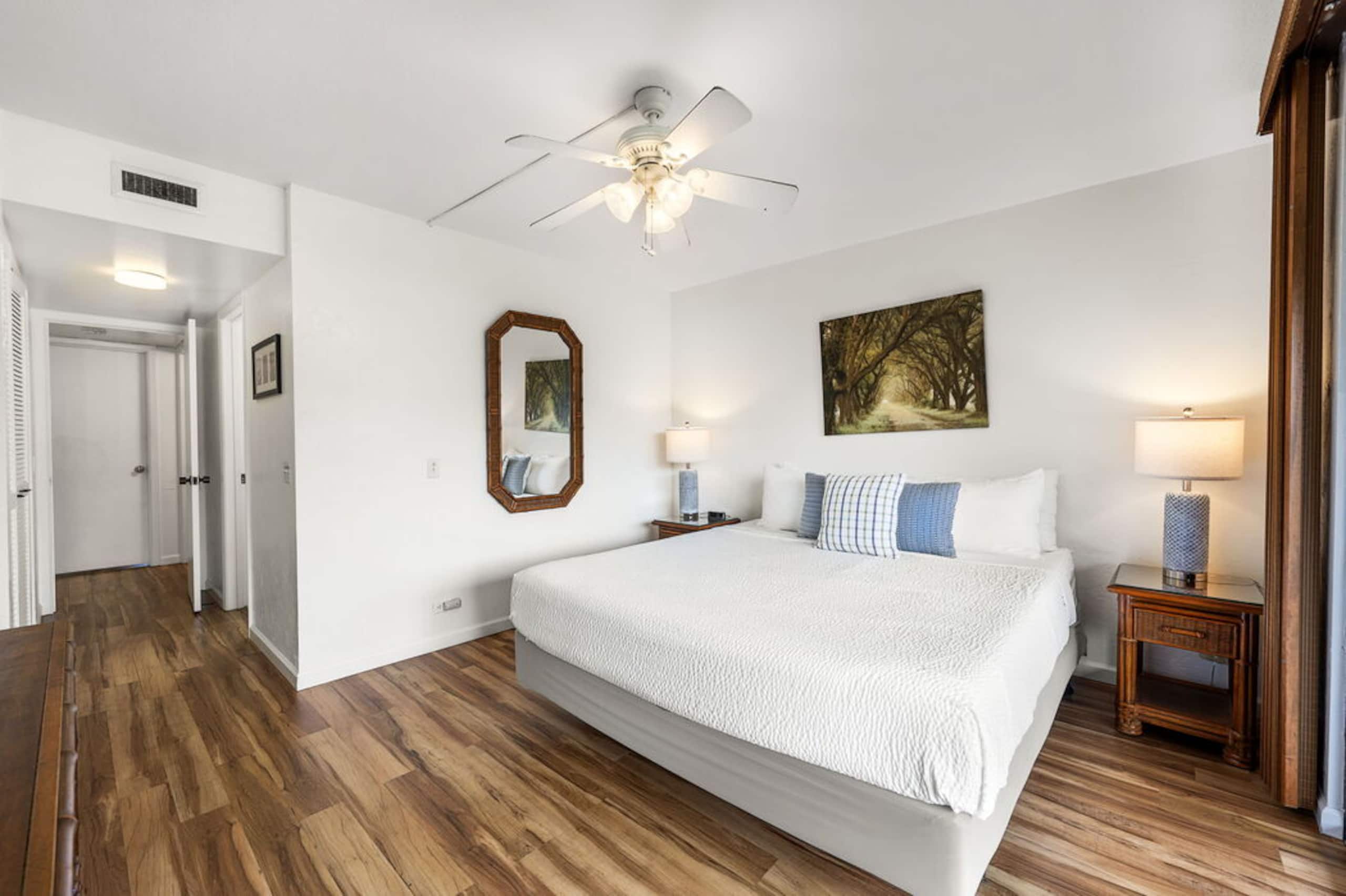 Condo in Kailua-Kona · ★4.86 · 2 bedrooms · 3 beds · 2 baths - Image 11
