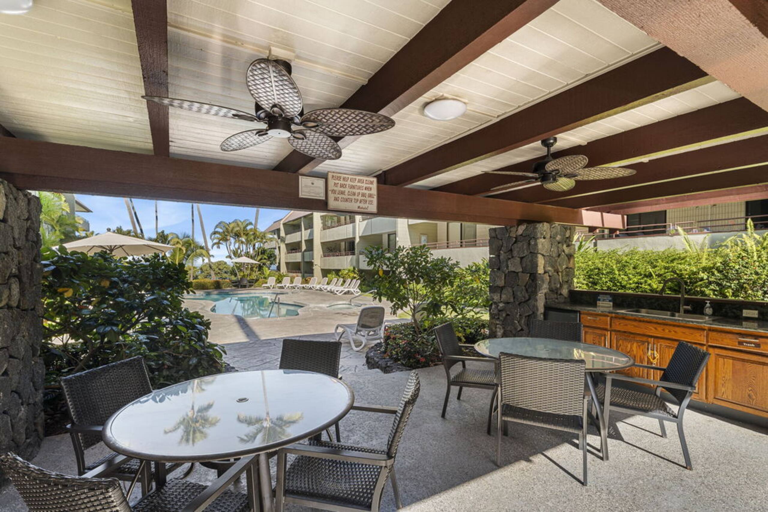 Condo in Kailua-Kona · ★4.86 · 2 bedrooms · 3 beds · 2 baths - Image 32