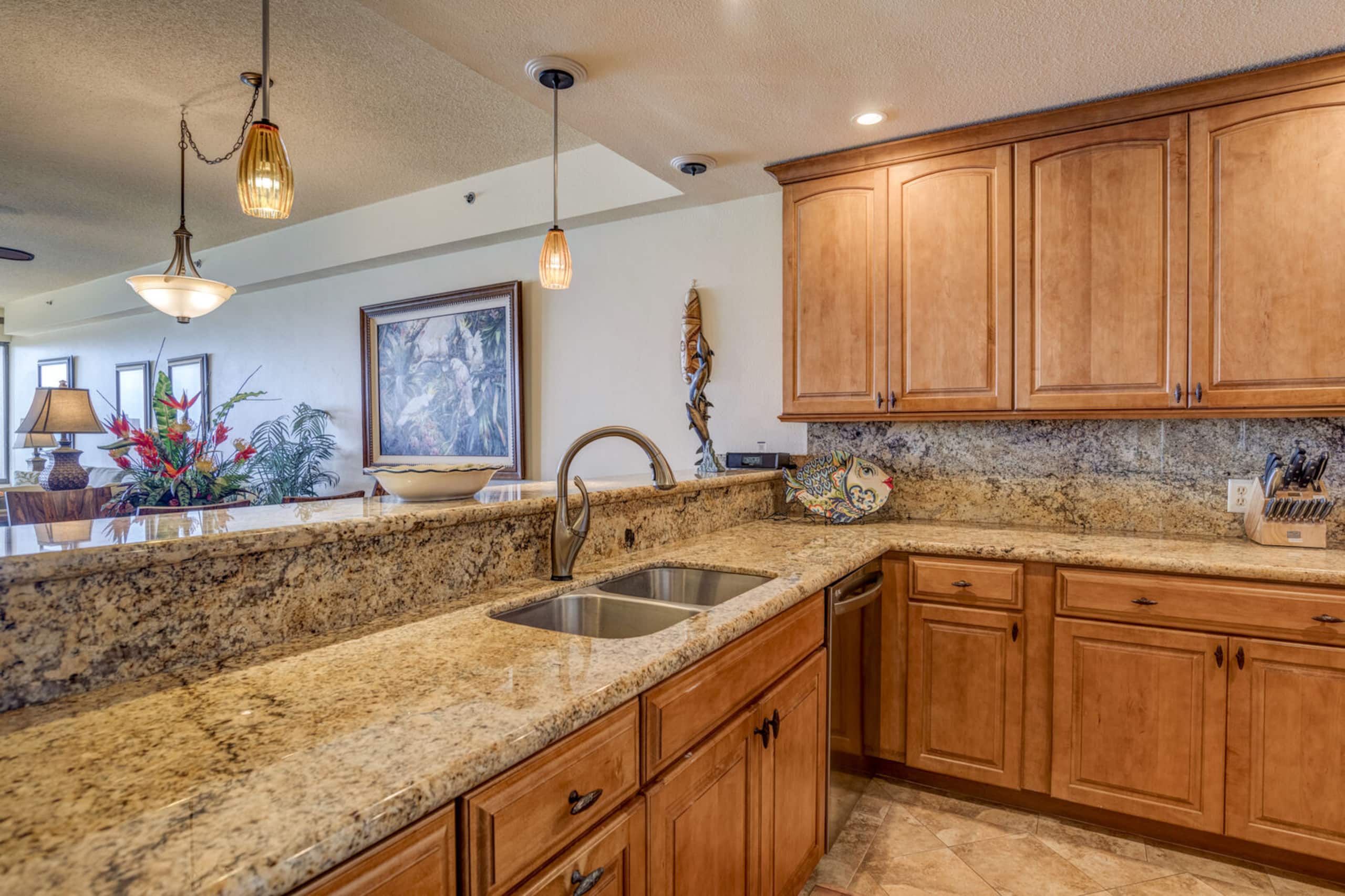 Condo in Lahaina · ★4.89 · 2 bedrooms · 3 beds · 2 private baths - Image 10