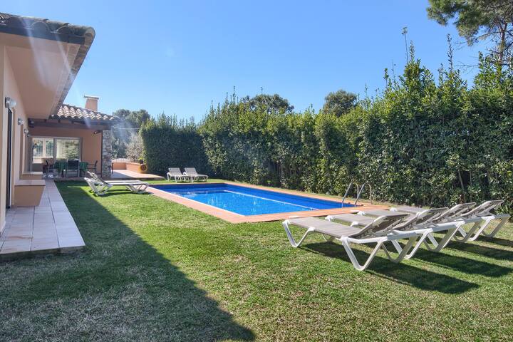 5 bedroom house in Begur with private pool and garden (Ref.H53) gallery image 5