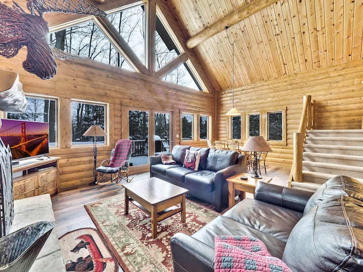 801 Mountain Cabin Cabins for Rent in Boyne Falls, Michigan, United