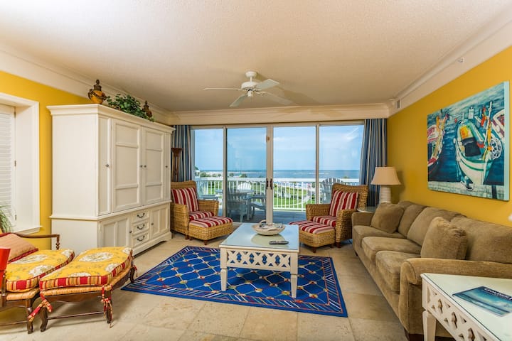 Oceanfront Condo Is Steps From The Water! - 조지아