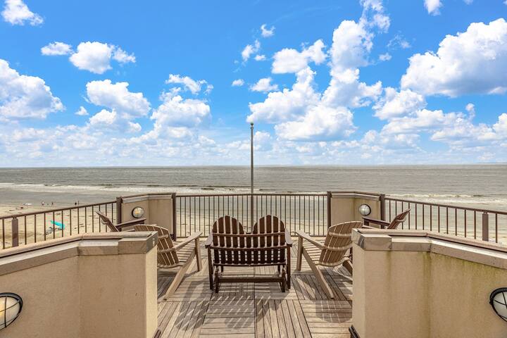 Hodnett Cooper Vacation Rentals Inc. managed Airbnb listing 1