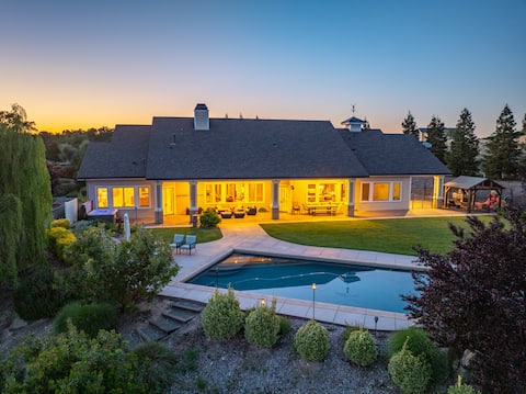 Luxe Ranch w/Pool, Hot Hub, Game Room & Disc Golf.