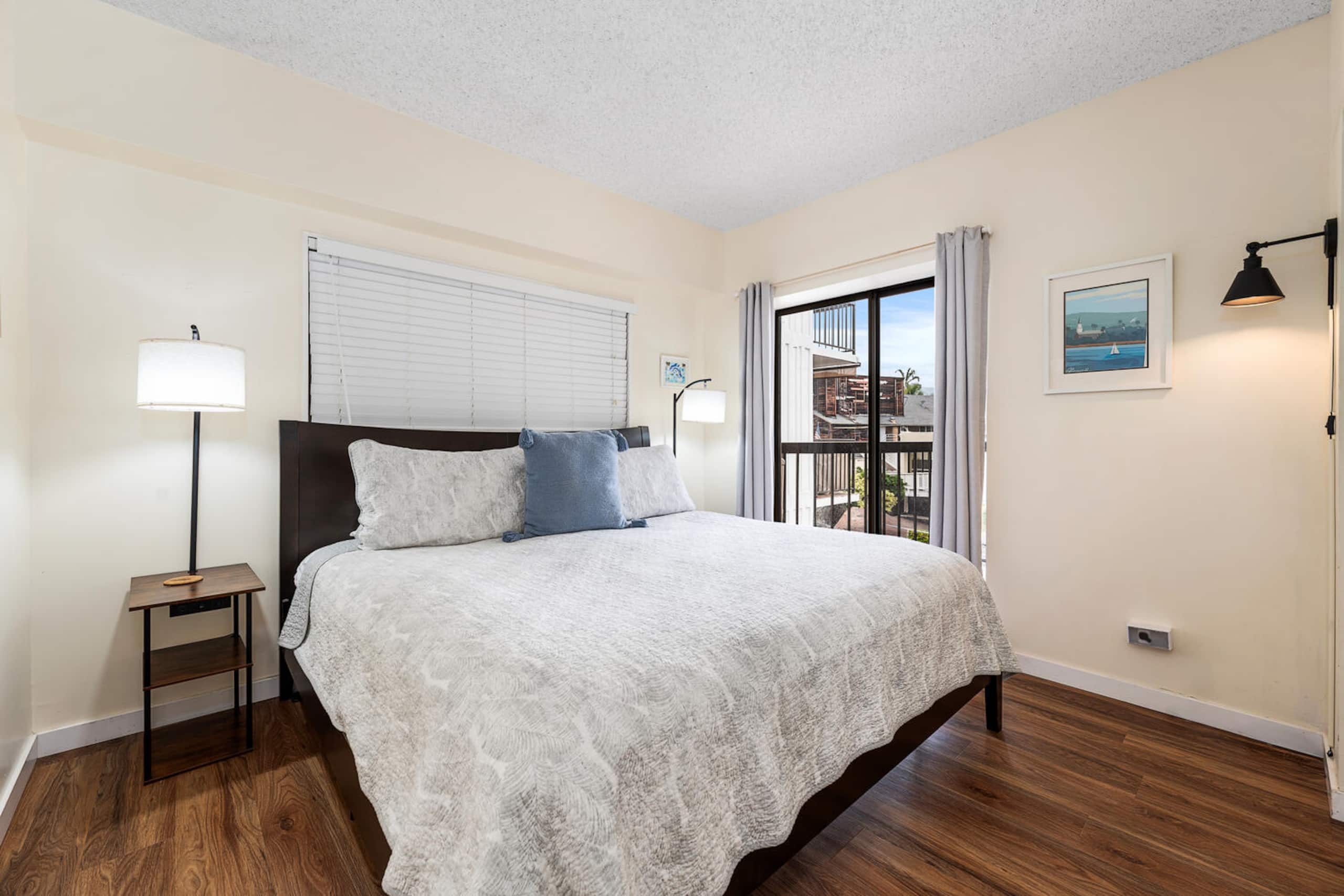 Condo in Kailua-Kona · ★4.67 · 2 bedrooms · 3 beds · 2 baths - Image 22