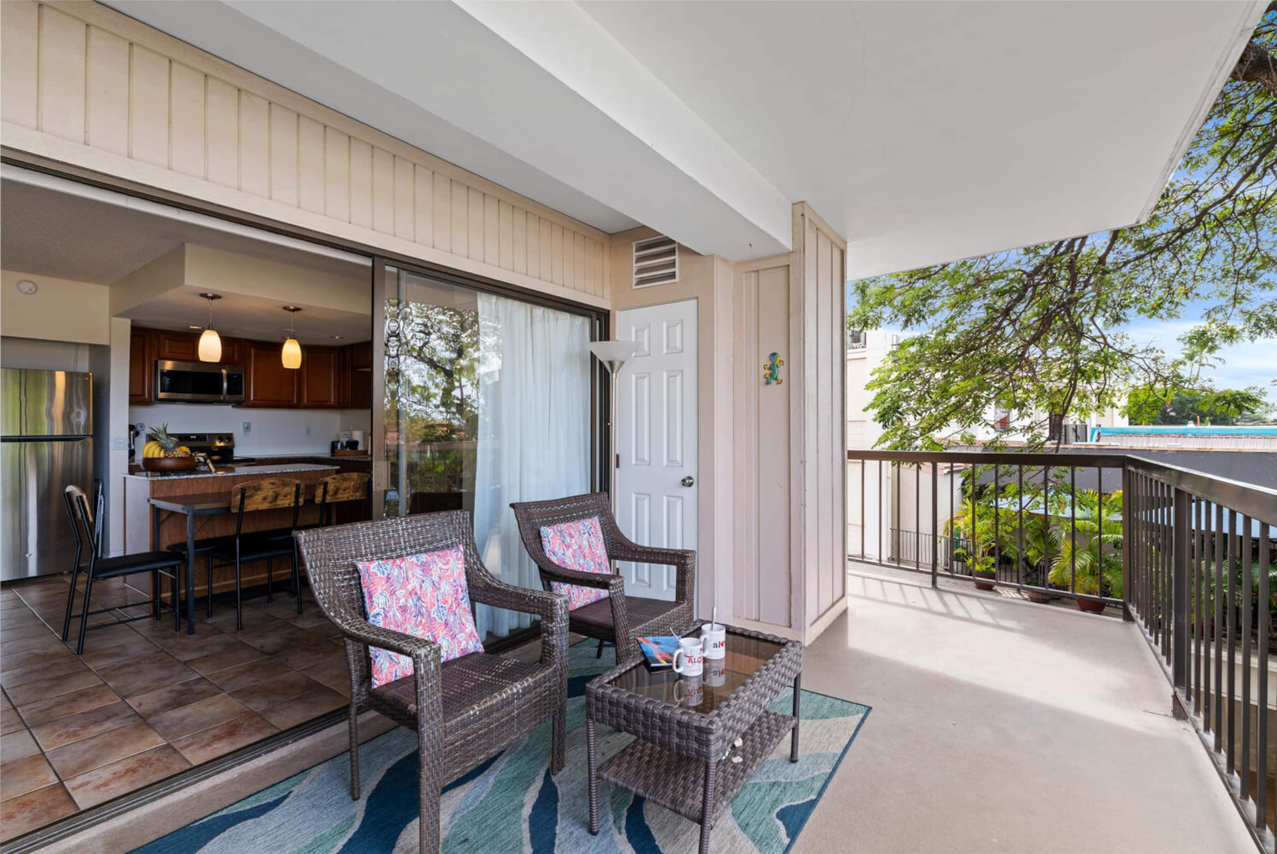 Condo in Kailua-Kona · ★4.67 · 2 bedrooms · 3 beds · 2 baths - Image 2