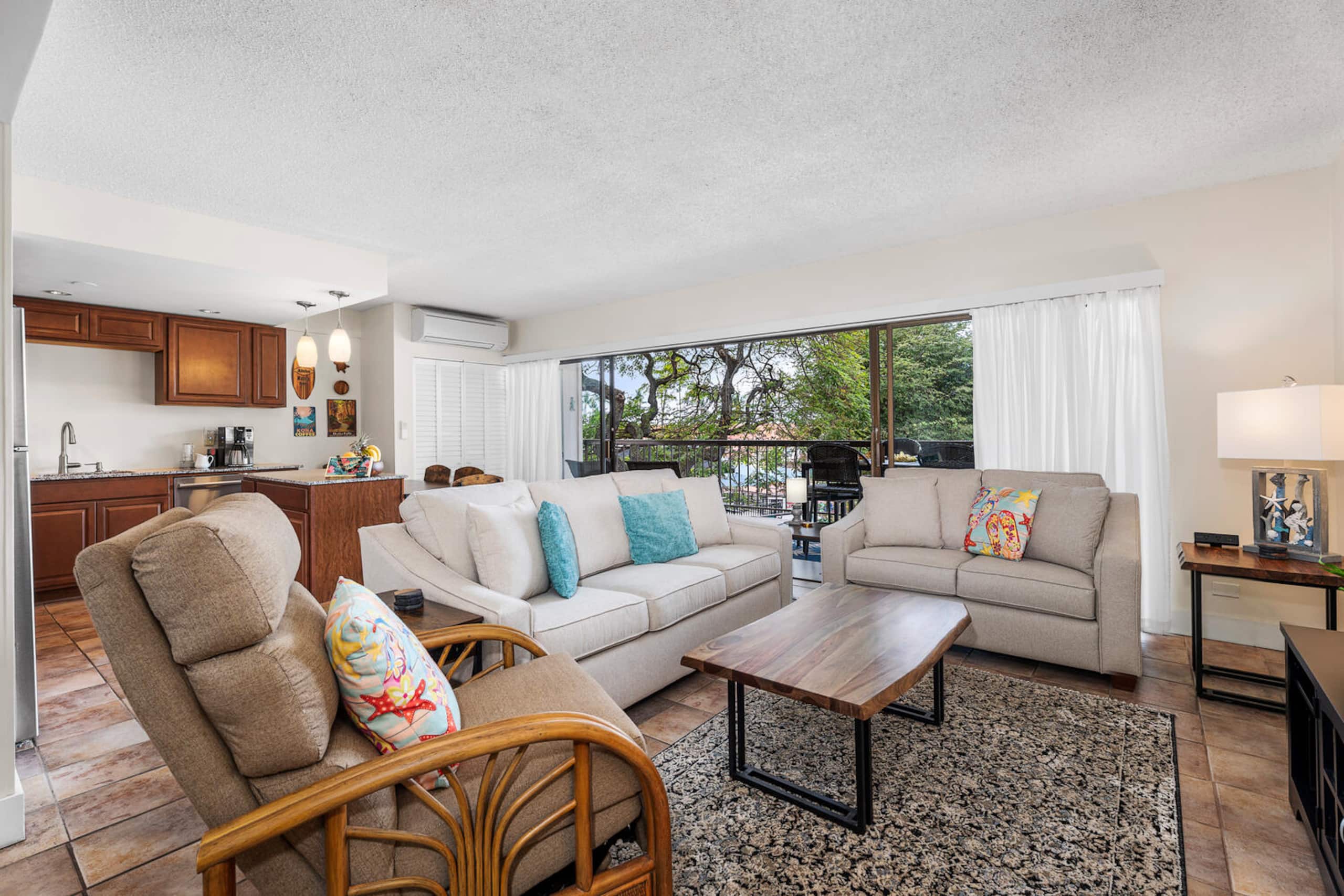 Condo in Kailua-Kona · ★4.67 · 2 bedrooms · 3 beds · 2 baths - Image 3