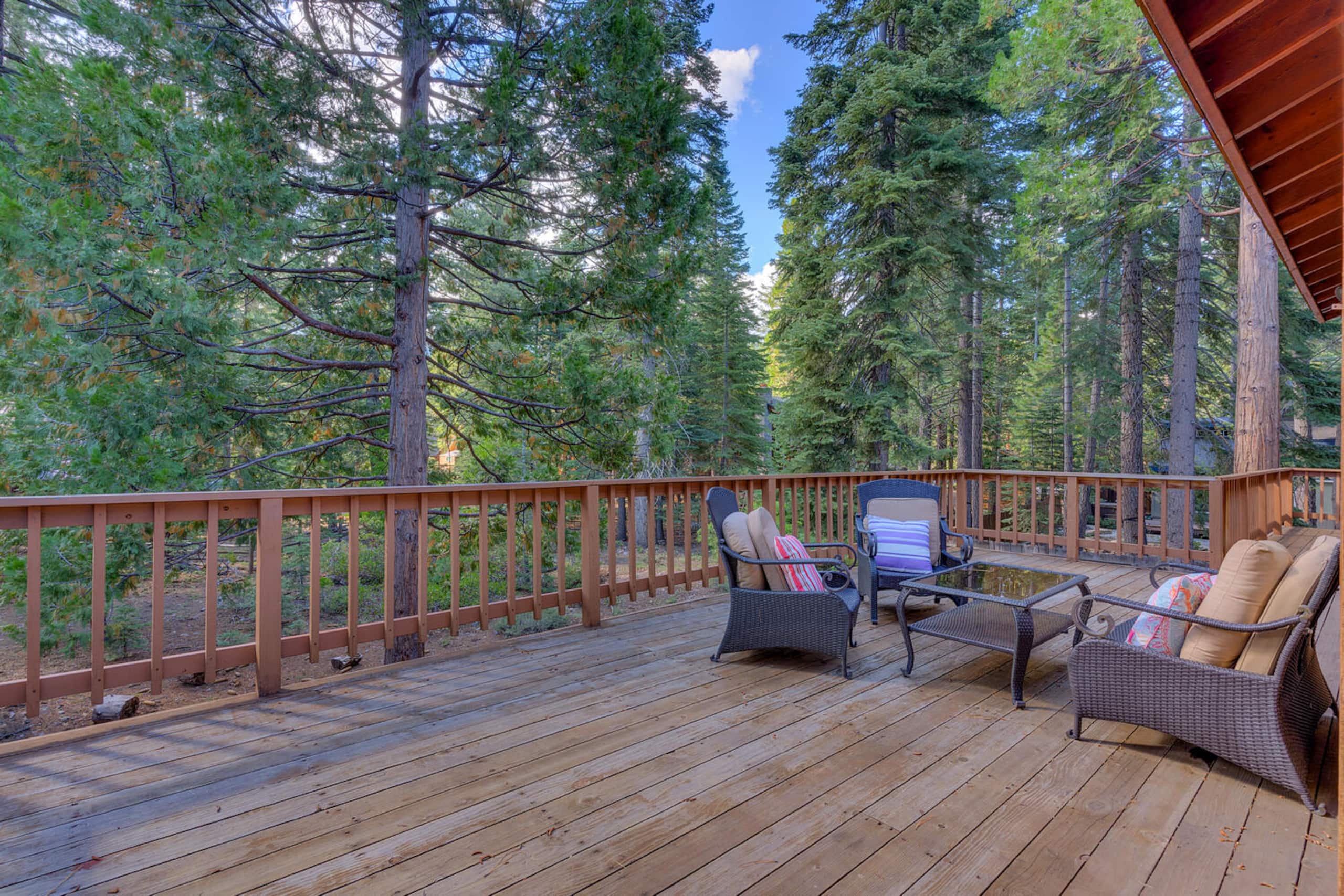 Delightful Mountain Treehouse Retreat, Lake Tahoe - Photo 25