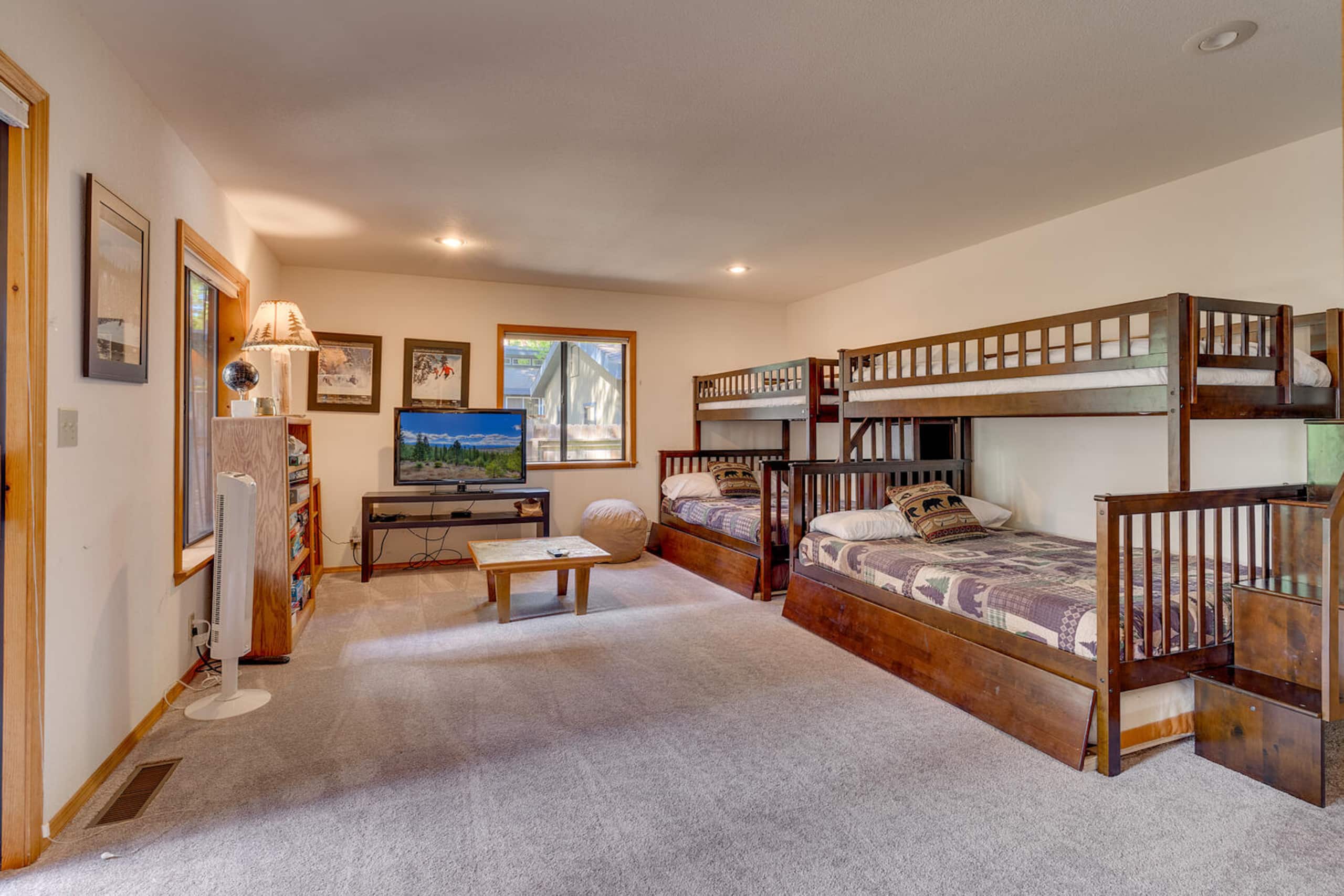 Delightful Mountain Treehouse Retreat, Lake Tahoe - Photo 22