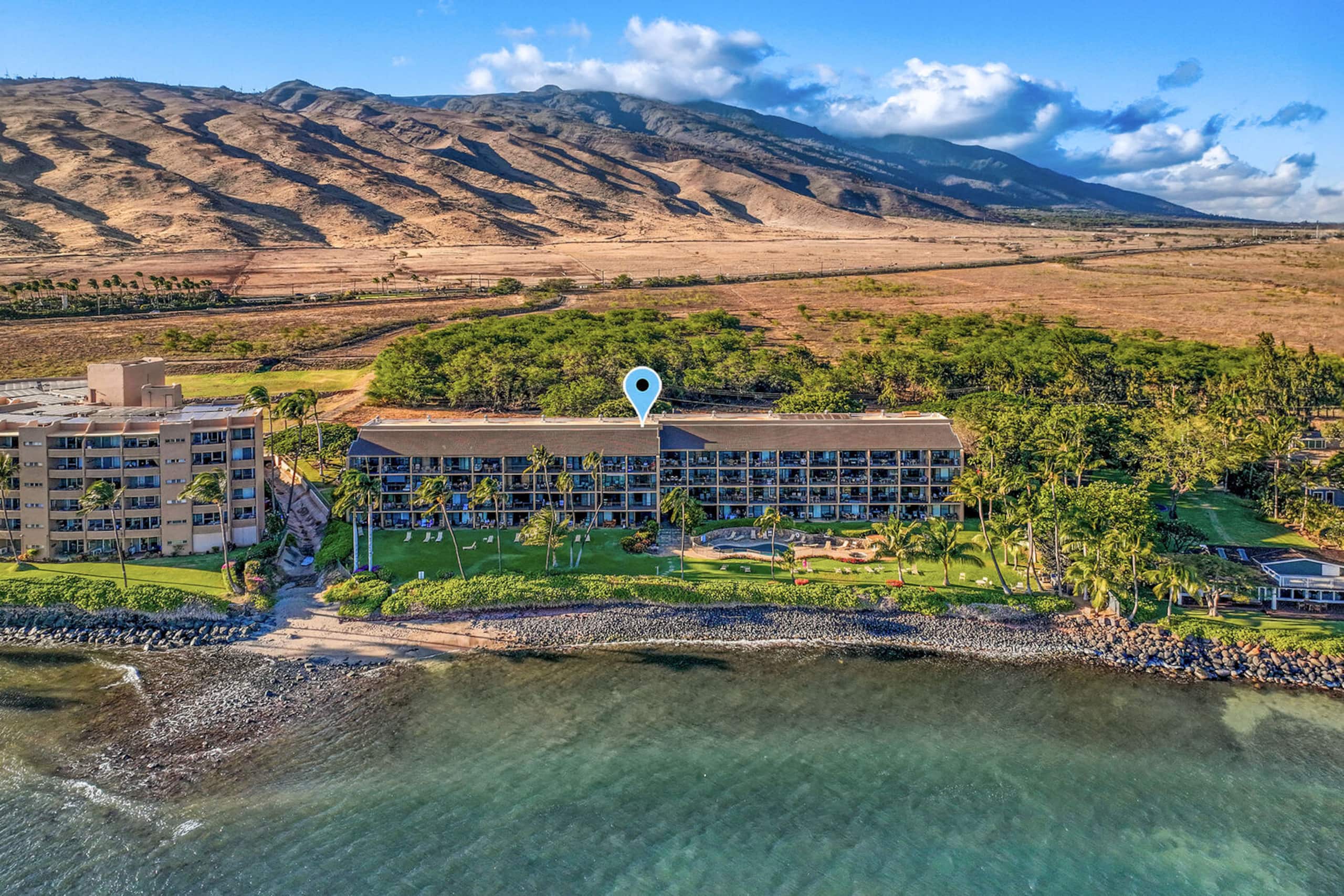 Condo in Wailuku · ★4.7 · 2 bedrooms · 4 beds · 2 private baths - Image 2