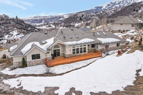 The Mountain Vista Estate