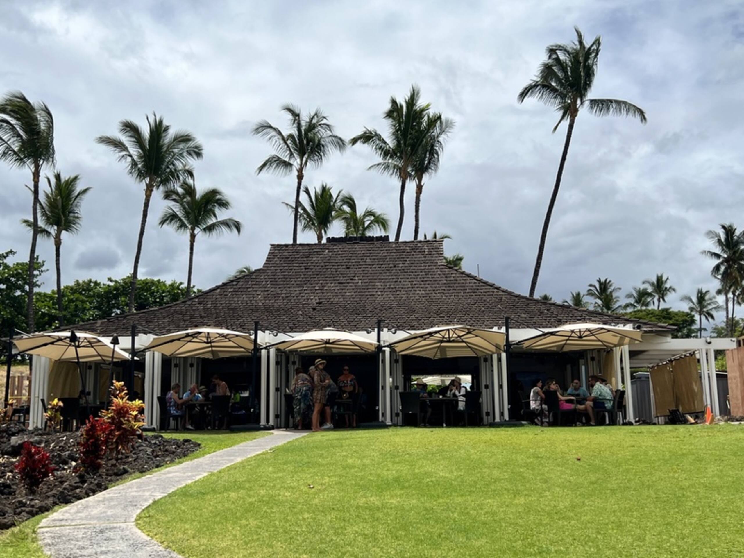 Home in Waimea · ★4.8 · 4 bedrooms · 5 beds · 4.5 baths - Image 4