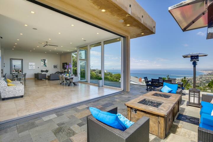 Pool & Coastline Views: Luxe La Jolla Home gallery image 2