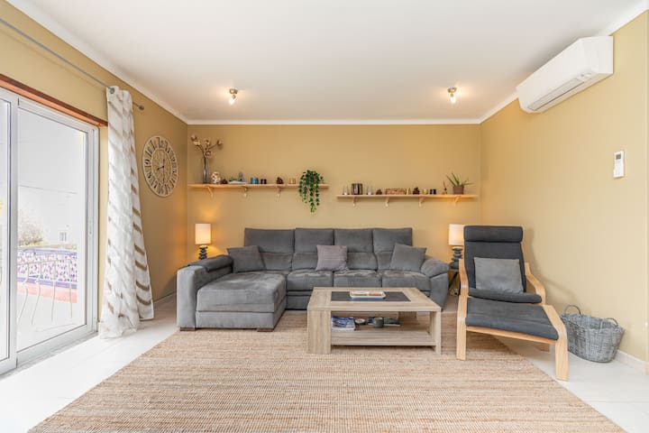Entire home with 3 bedrooms in Tavira - Casa Amarela, Upper Town