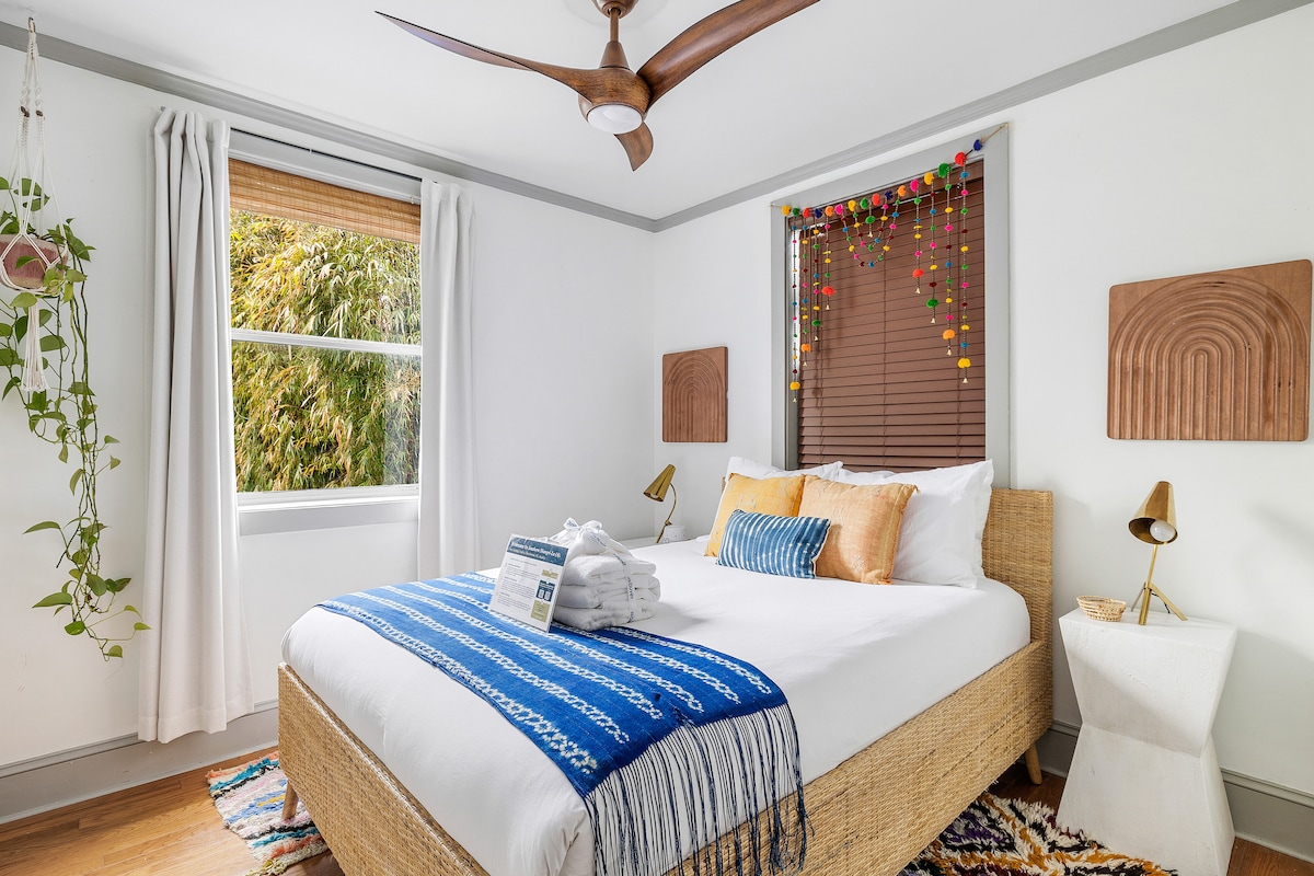 第二间标准双人床卧室