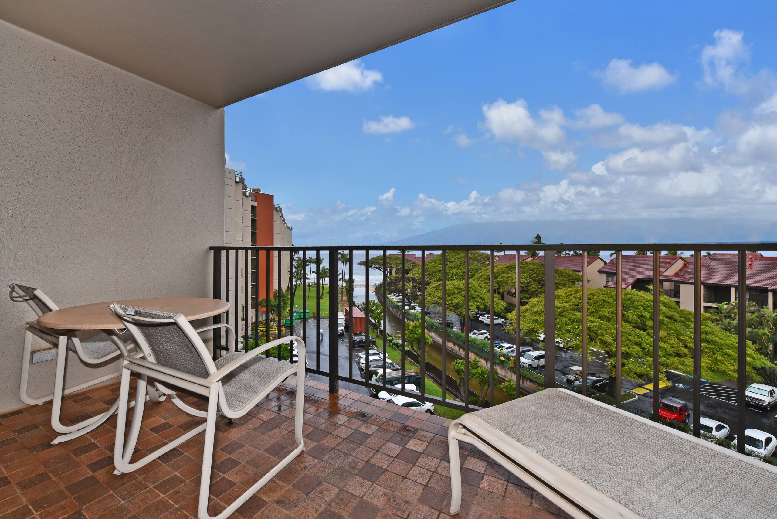 Condo in Lahaina · ★4.63 · 1 bedroom · 2 beds · 1 bath - Image 23