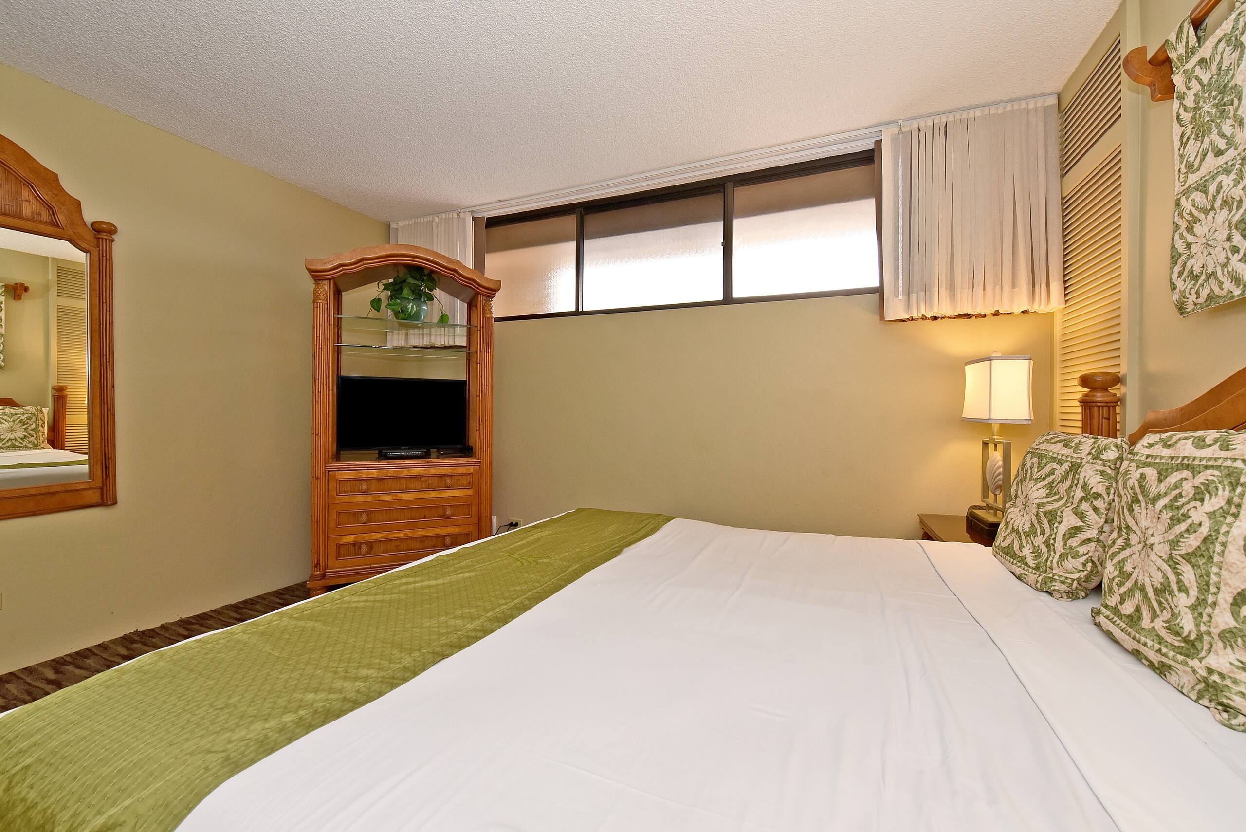 Condo in Lahaina · ★4.63 · 1 bedroom · 2 beds · 1 bath - Image 18