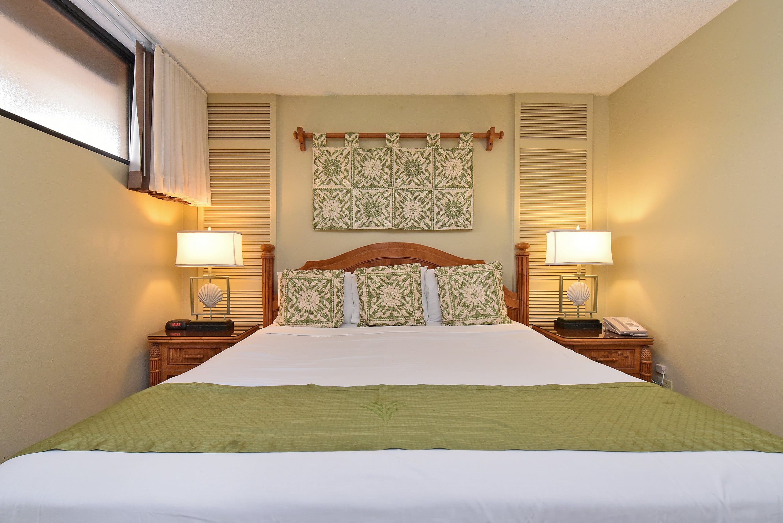 Condo in Lahaina · ★4.63 · 1 bedroom · 2 beds · 1 bath - Image 16