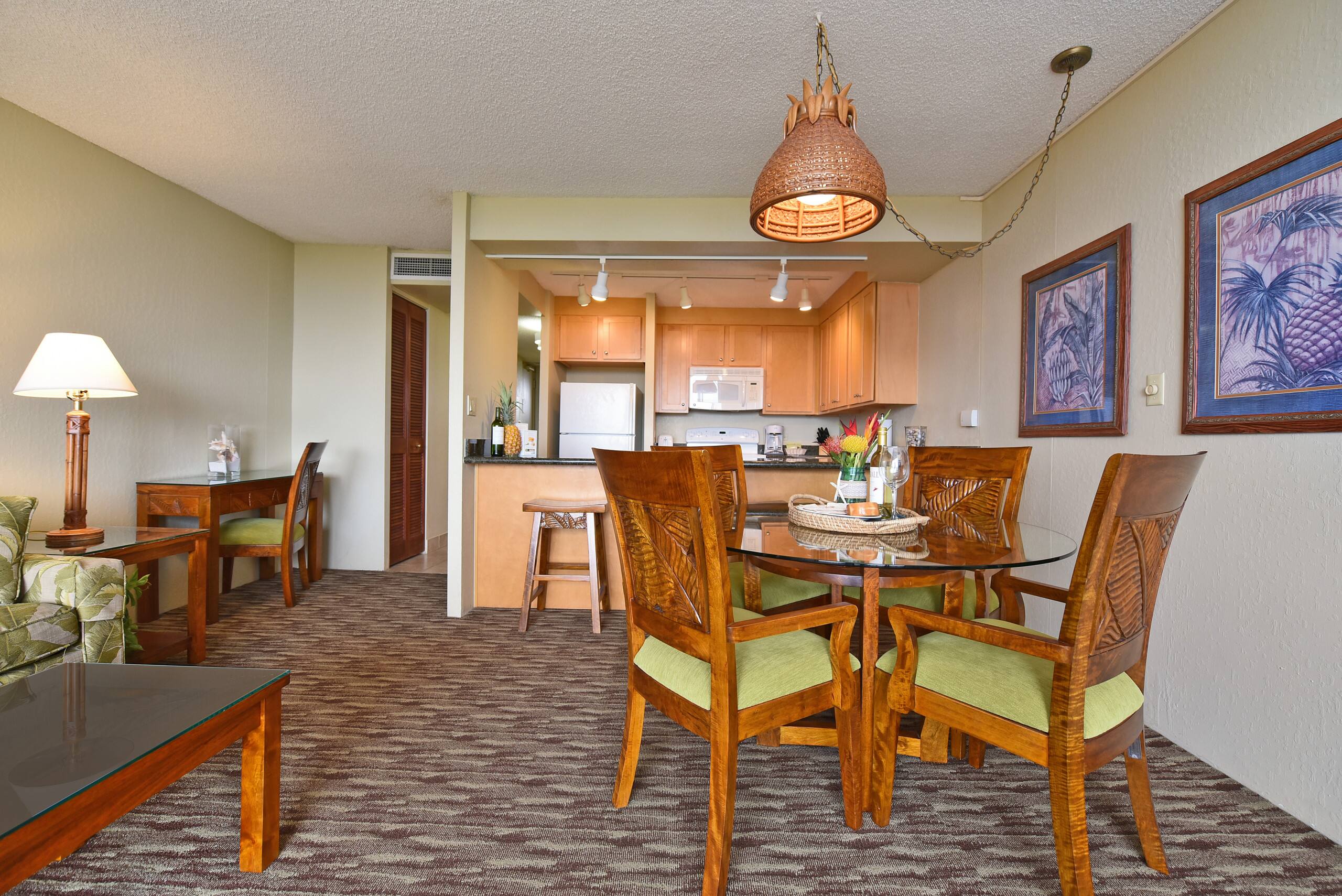 Condo in Lahaina · ★4.63 · 1 bedroom · 2 beds · 1 bath - Image 13