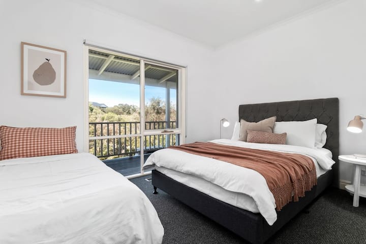 Chambre trois avec lit Queen Size et lit simple