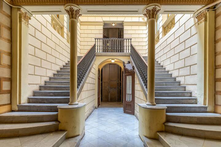 Charming 6-Bedrooms Flat / Plaza Cataluña gallery image 4