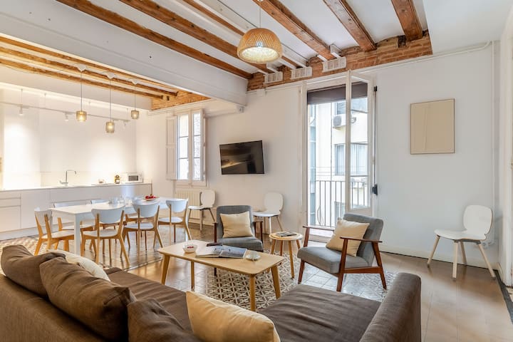 Modern 6-Bedrooms Flat / Plaza Cataluña, Ramblas