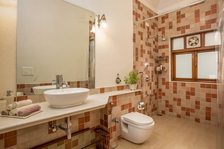 Beige Room Bathroom