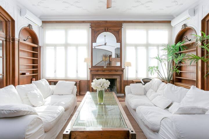 Unique & Stylish Townhouse / Paseo de Gracia gallery image 4