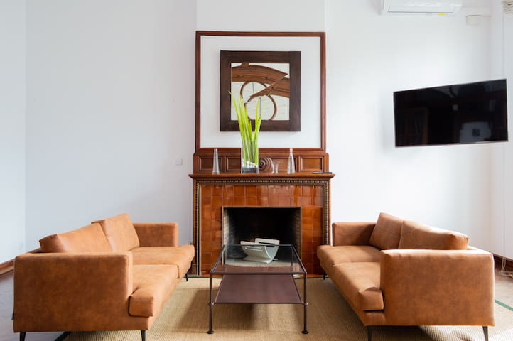 Unique & Stylish Townhouse / Paseo de Gracia