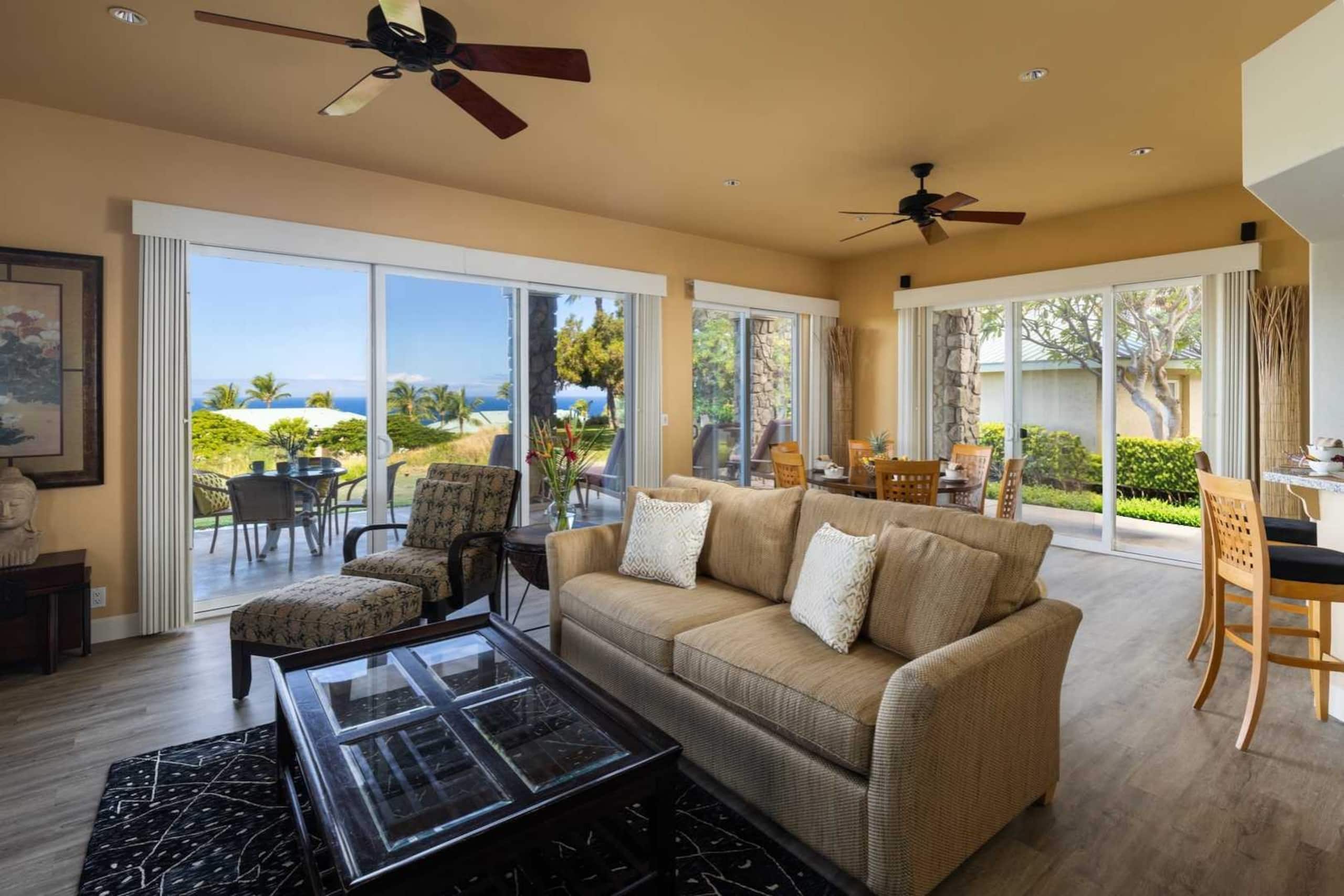 Condo in Waimea · ★5.0 · 2 bedrooms · 4 beds · 2 baths - Image 2