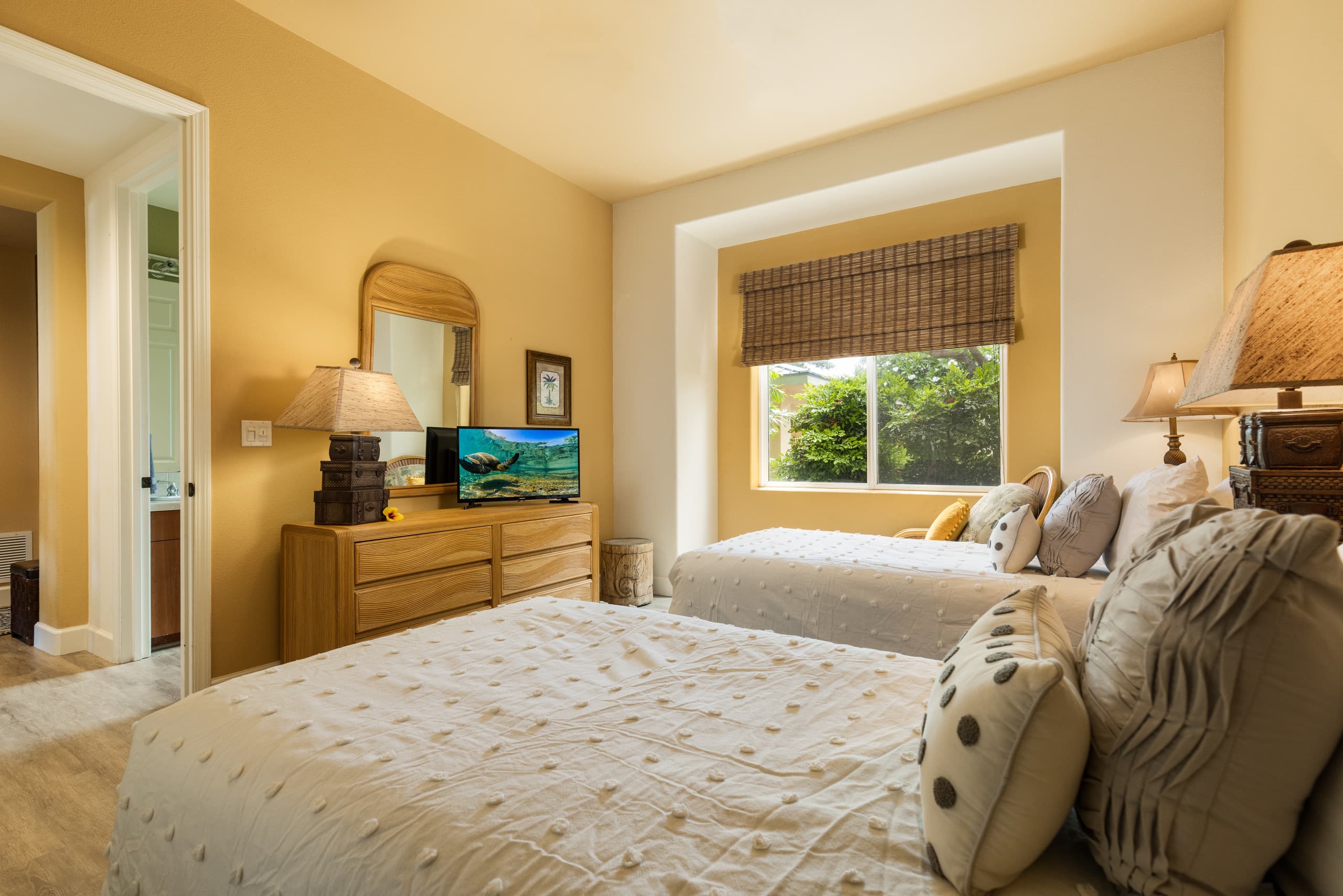 Condo in Waimea · ★5.0 · 2 bedrooms · 4 beds · 2 baths - Image 16