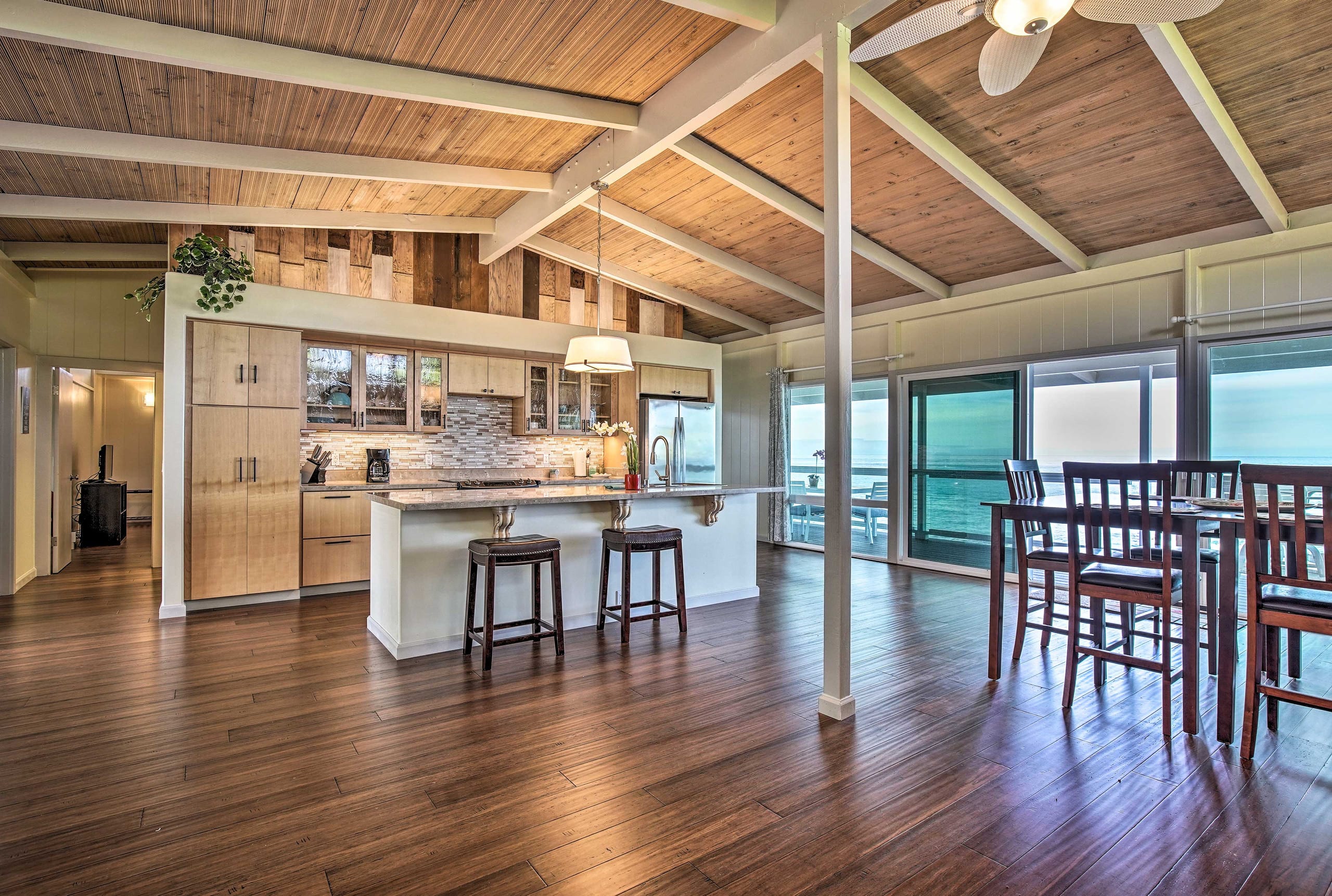 Home in Kailua-Kona · ★4.78 · 2 bedrooms · 4 beds · 2 baths - Image 3