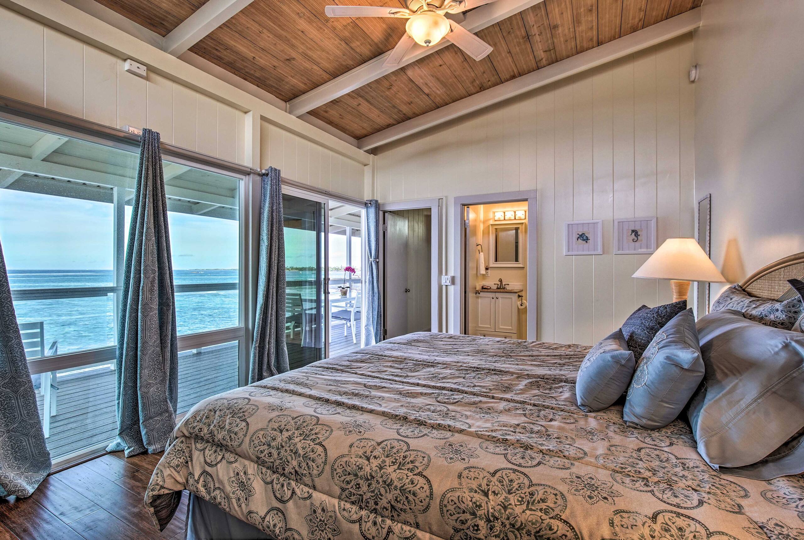 Home in Kailua-Kona · ★4.78 · 2 bedrooms · 4 beds · 2 baths - Image 22