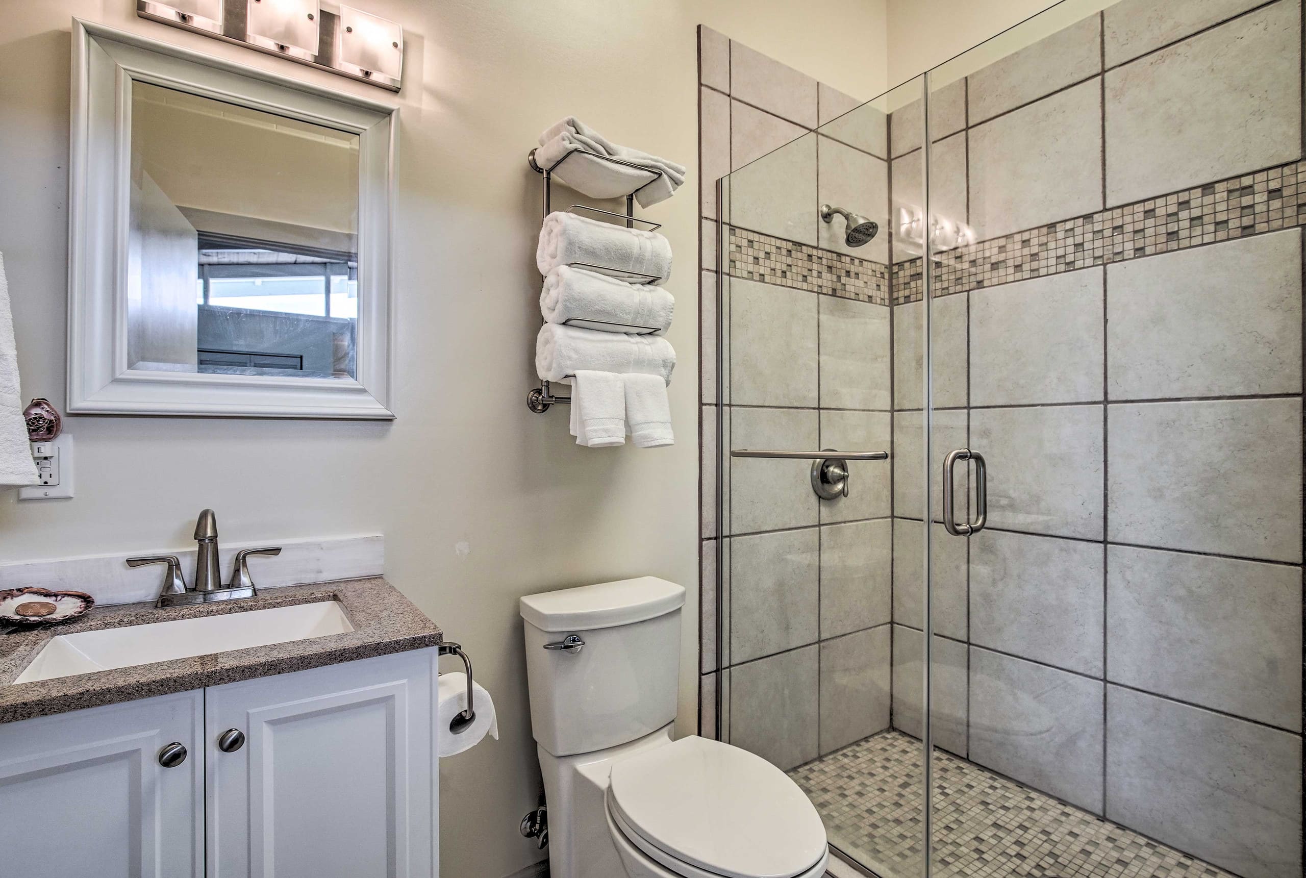 Home in Kailua-Kona · ★4.78 · 2 bedrooms · 4 beds · 2 baths - Image 58