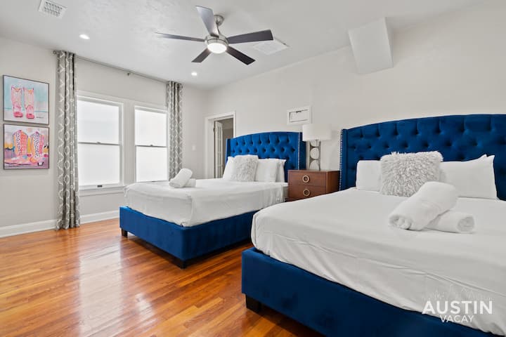 Chumba cha kulala cha malkia mara mbili na mashuka ya kifahari ya hoteli