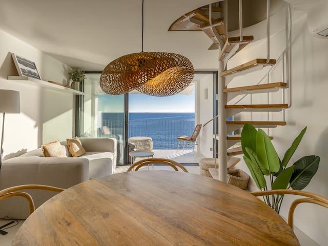 PORTELL_Apartment with terrace on Canadell Beach