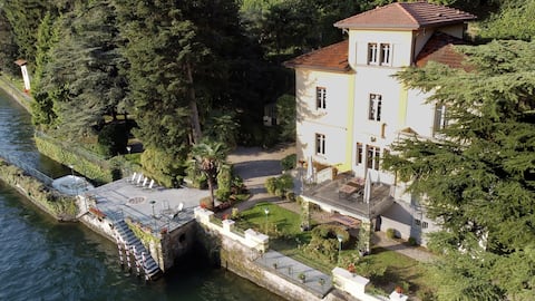 Villa Angela Maria Lake front - sleeps 10