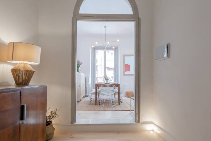 Luxury & Design, movie apt Madrid – Antón Martín gallery image 5