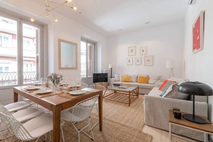 Luxury & Design, movie apt Madrid – Antón Martín