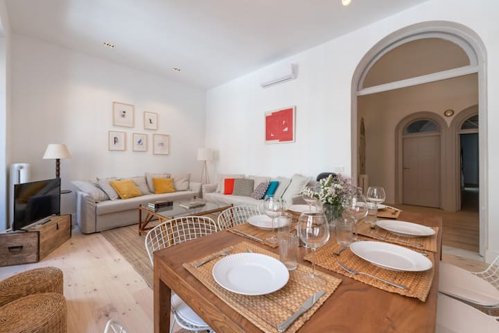 Luxury & Design, movie apt Madrid – Antón Martín gallery image 2