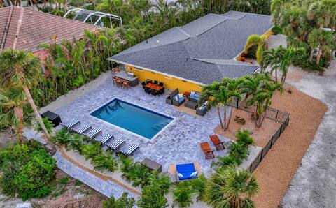 Island Home, Casita, Saltwater Heated Pool, Beach