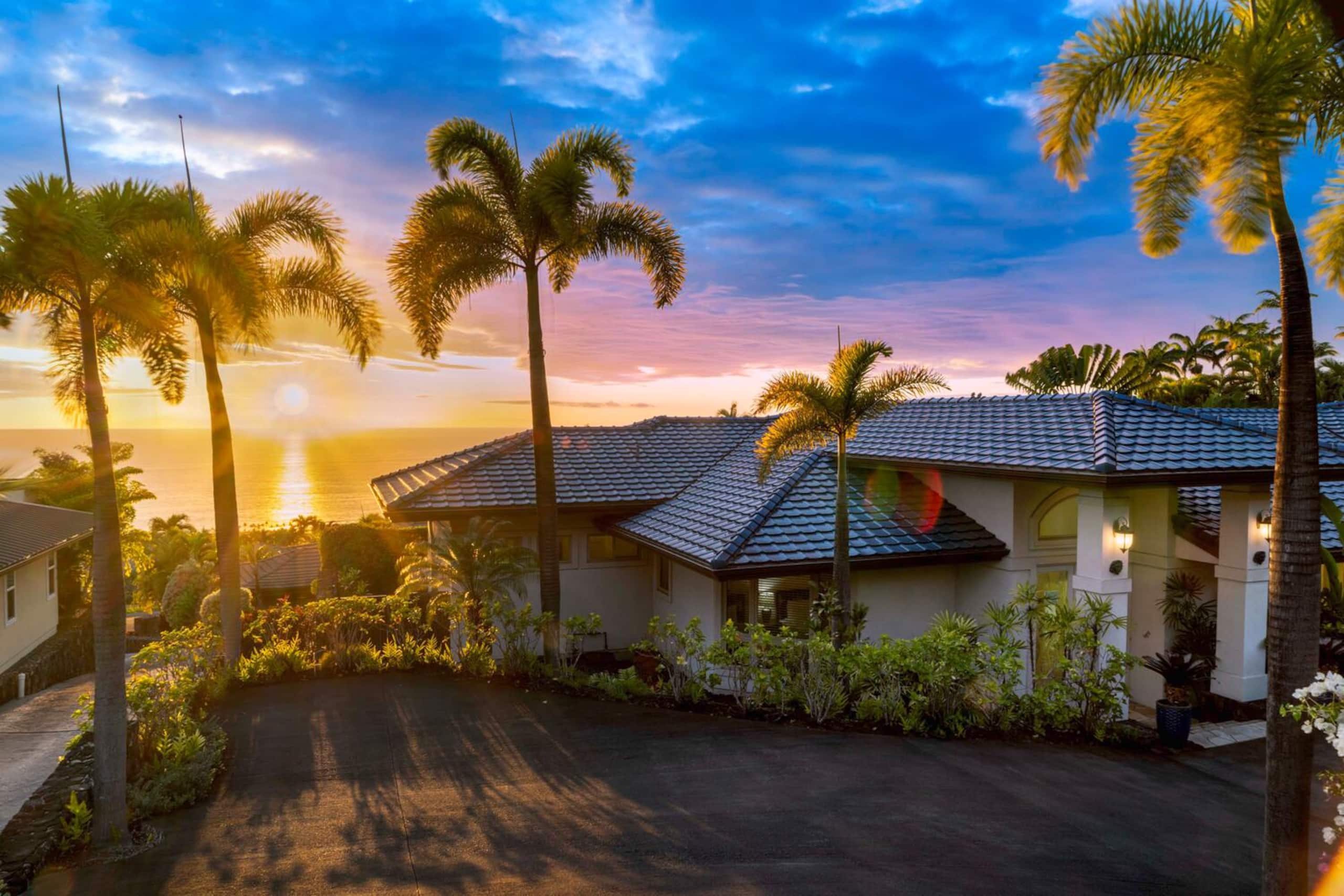 Home in Kailua-Kona · ★4.87 · 3 bedrooms · 8 beds · 3.5 baths - Image 52