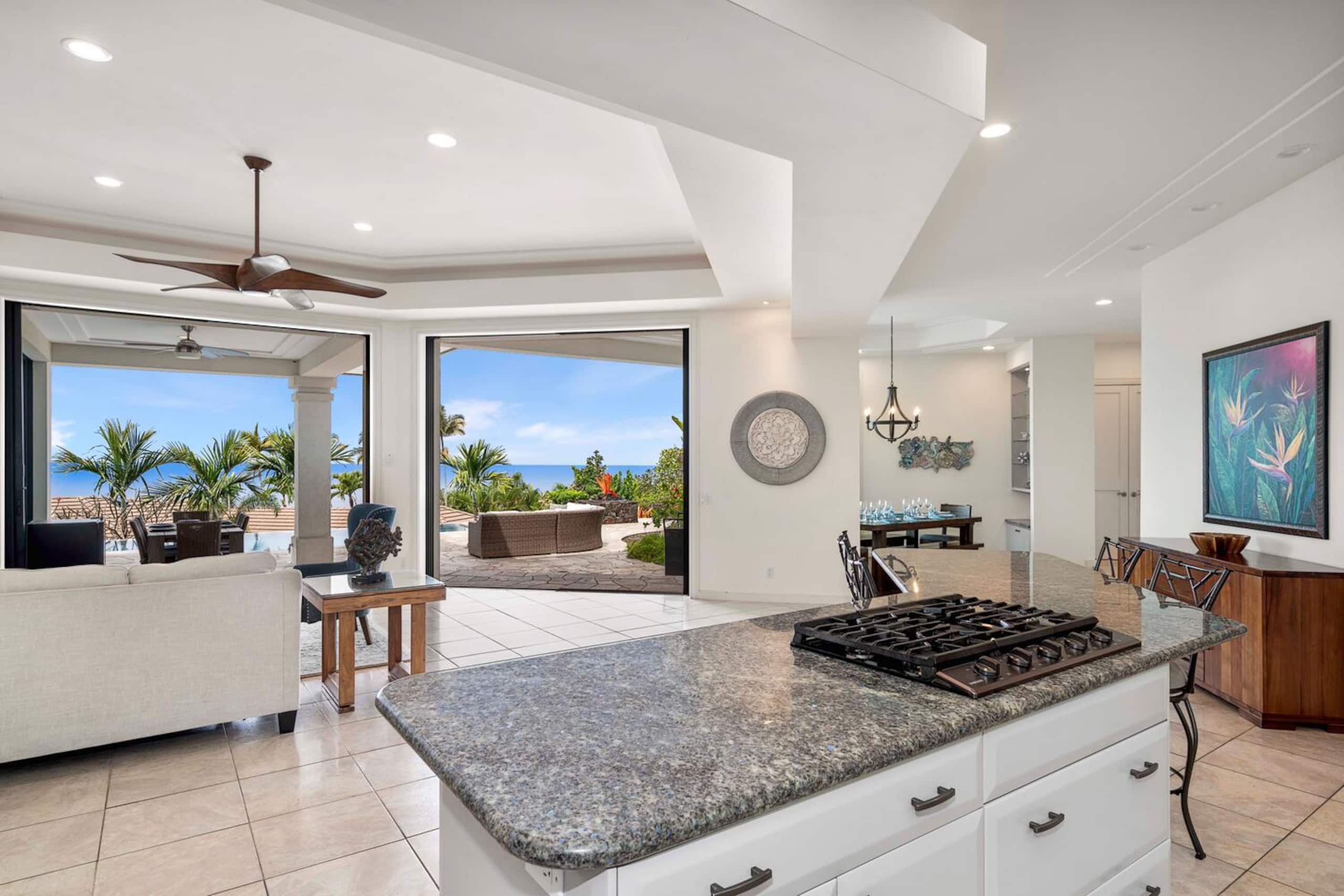 Home in Kailua-Kona · ★4.87 · 3 bedrooms · 8 beds · 3.5 baths - Image 20