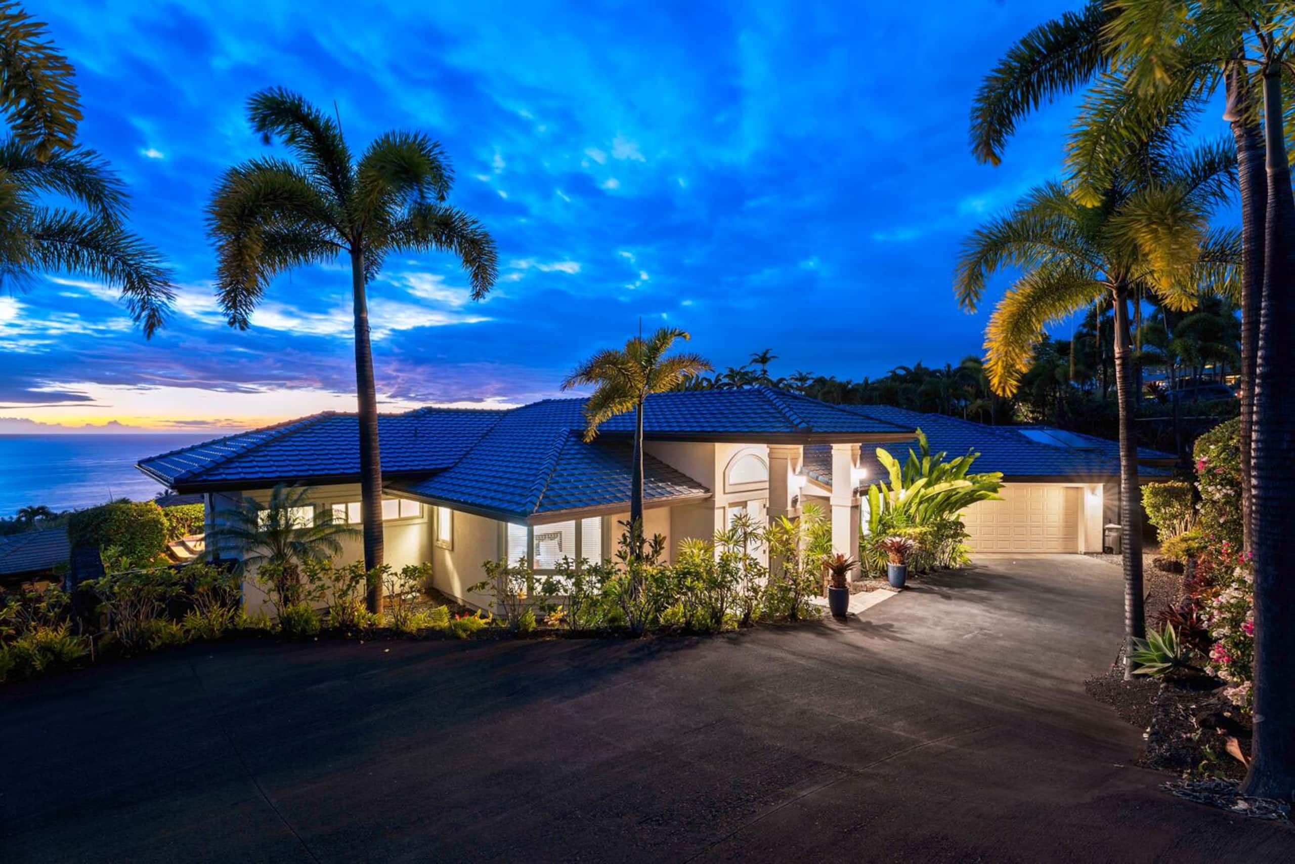 Home in Kailua-Kona · ★4.87 · 3 bedrooms · 8 beds · 3.5 baths - Image 51