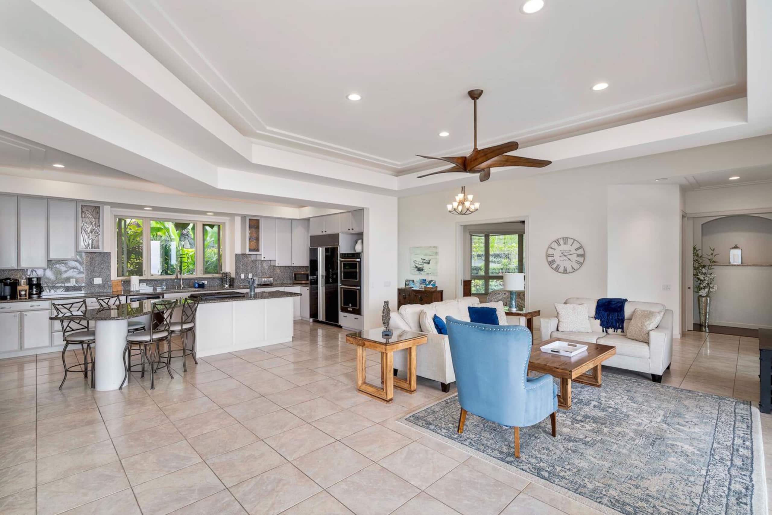 Home in Kailua-Kona · ★4.87 · 3 bedrooms · 8 beds · 3.5 baths - Image 14
