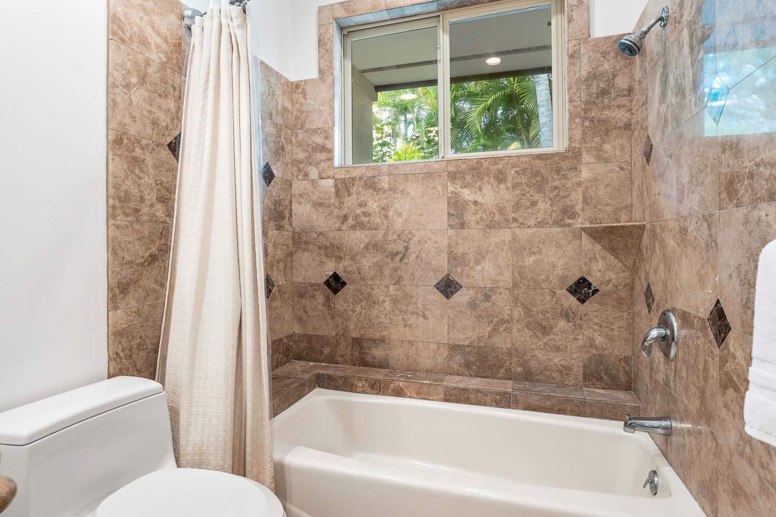 Home in Kailua-Kona · ★4.87 · 3 bedrooms · 8 beds · 3.5 baths - Image 39