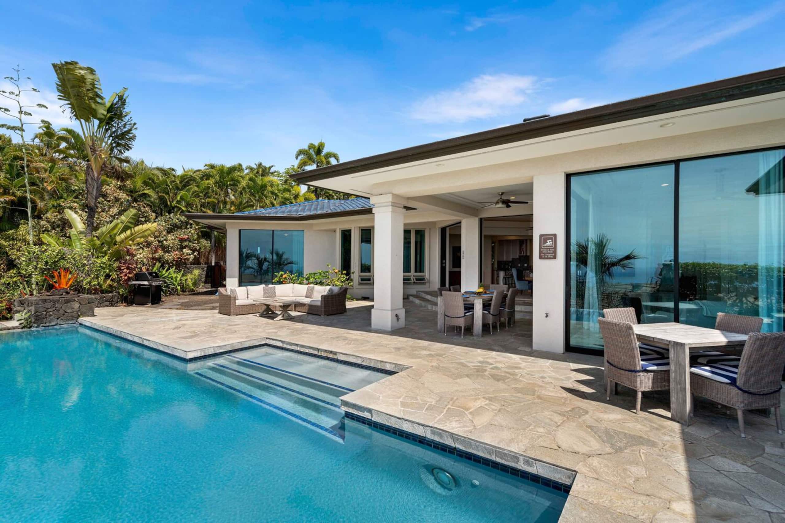 Home in Kailua-Kona · ★4.87 · 3 bedrooms · 8 beds · 3.5 baths - Image 9