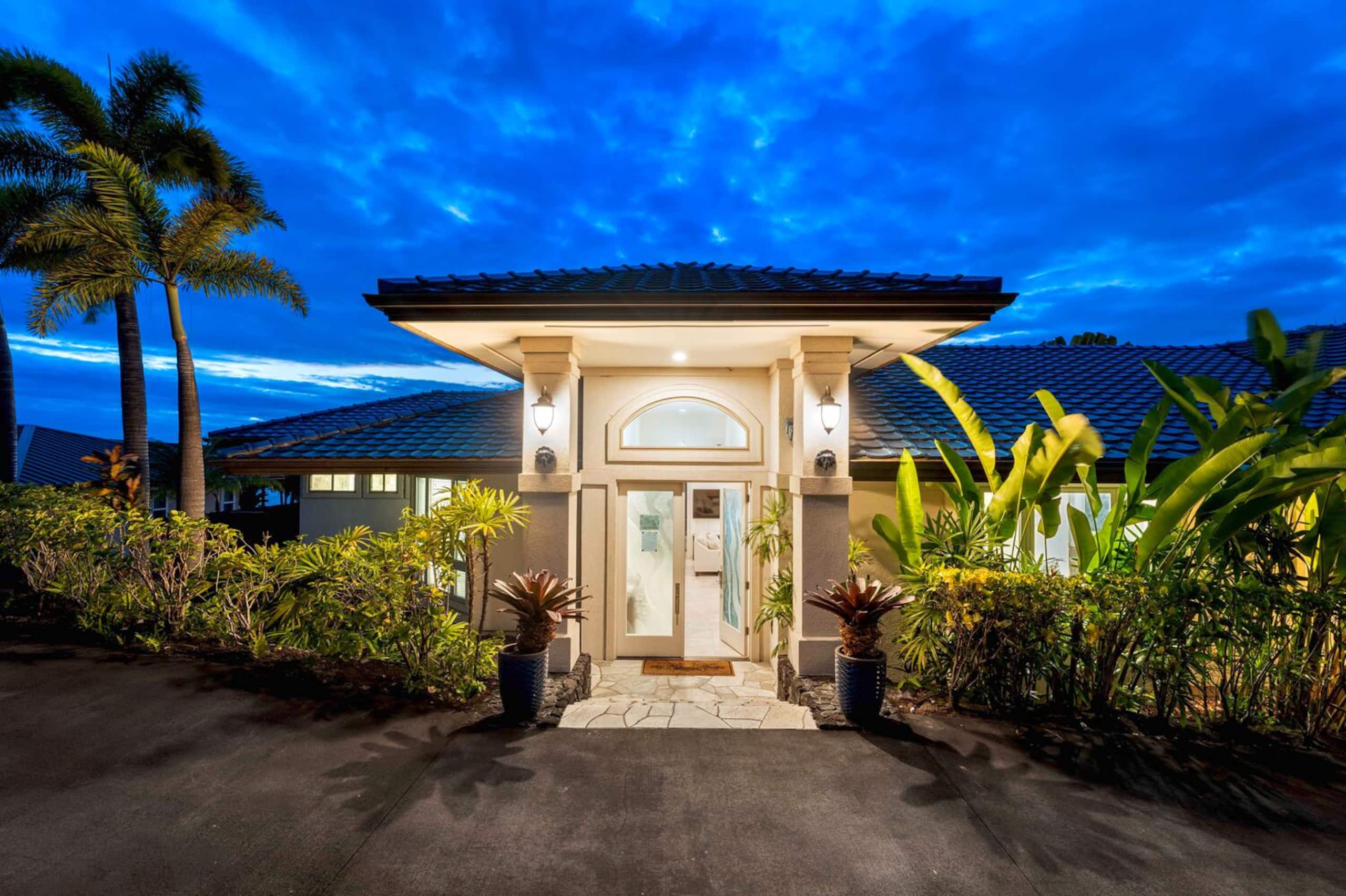 Home in Kailua-Kona · ★4.87 · 3 bedrooms · 8 beds · 3.5 baths - Image 46